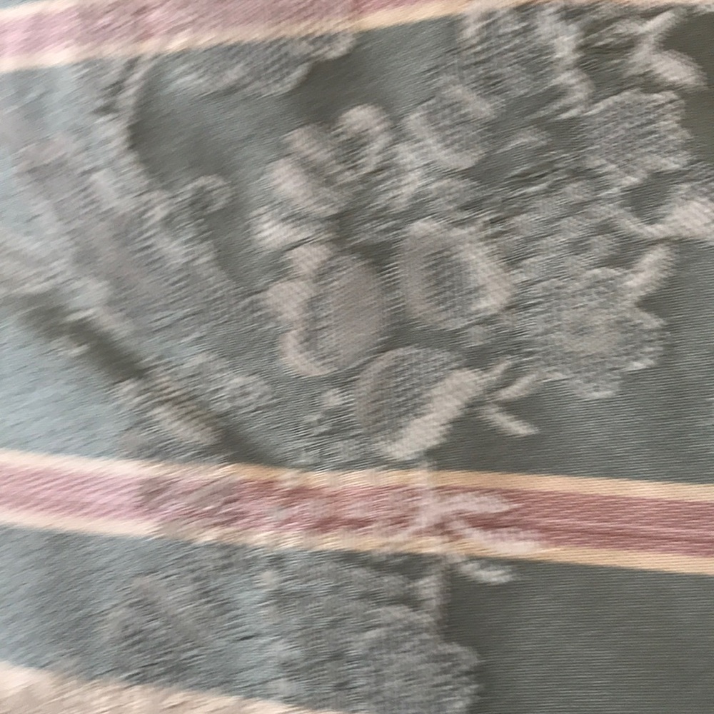 Meet your Posher, Cassandra